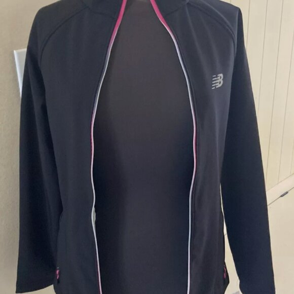 Running Jacket - Picture 4 of 6